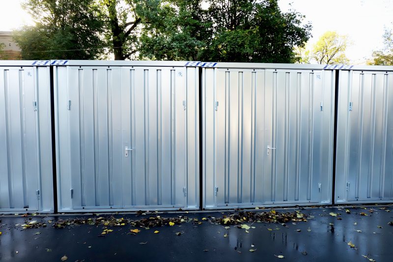 What is a self-storage unit and how do you use it?